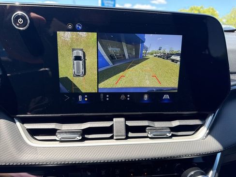 New 2026 Chevrolet Equinox LT w/ Safety and Technology Package FWD image 19