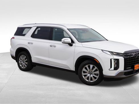 Used 2023 Hyundai Palisade SEL AWD/4WD image 2