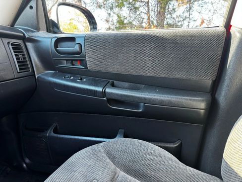 Used 2003 Dodge Durango SLT image 8