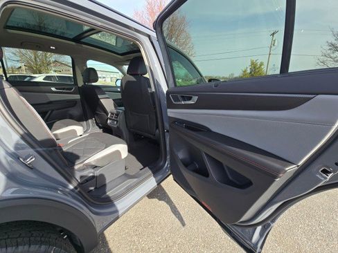 New 2026 Volkswagen Atlas Peak Edition AWD/4WD image 14