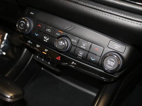 Used 2021 Dodge Durango SXT w/ 3rd Row Seating Group AWD/4WD image 41