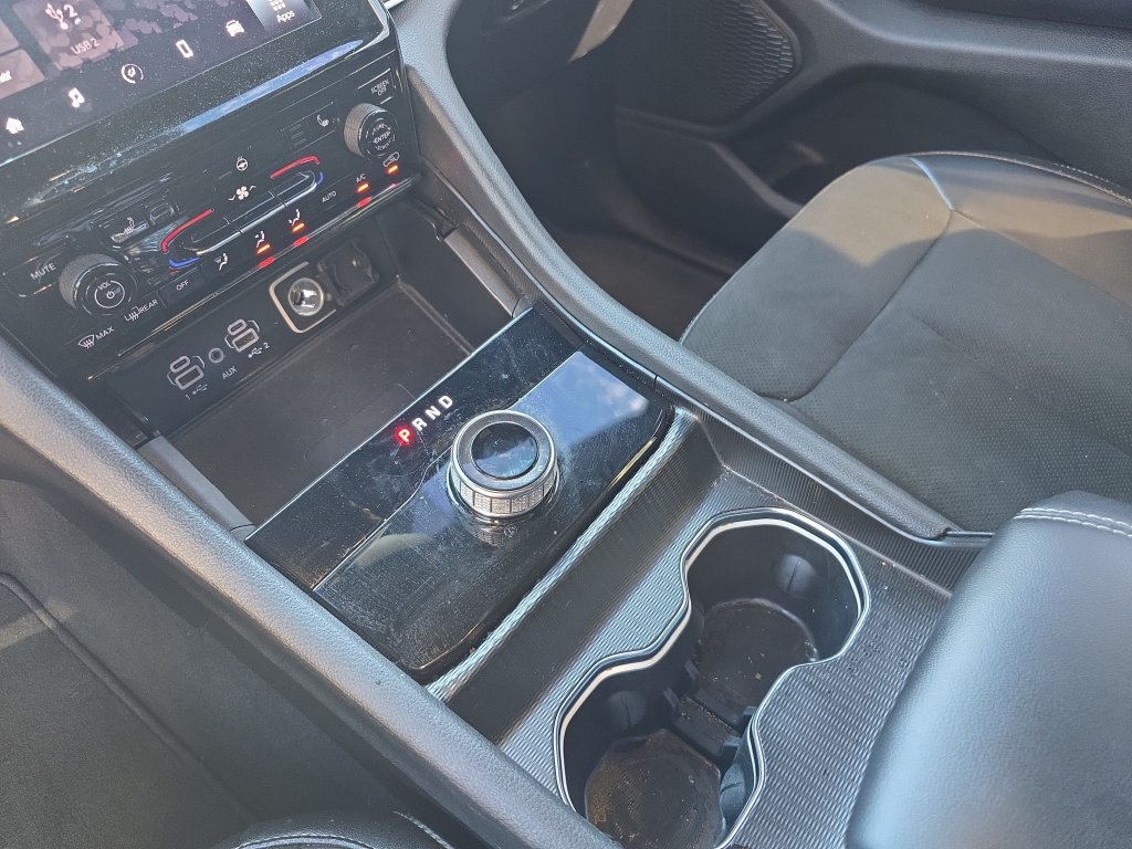 Used 2024 Jeep Grand Cherokee Altitude RWD image 31