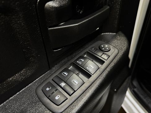 Used 2021 RAM 3500 Tradesman w/ Chrome Appearance Group AWD/4WD image 28