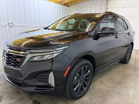Used 2023 Chevrolet Equinox RS w/ LPO, Floor Liner Package AWD/4WD image 3