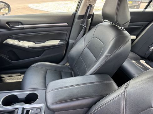 Used 2019 Nissan Altima 2.5 SL FWD image 7