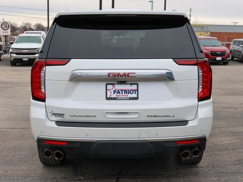 Used 2021 GMC Yukon Denali w/ Denali Premium Package image 4