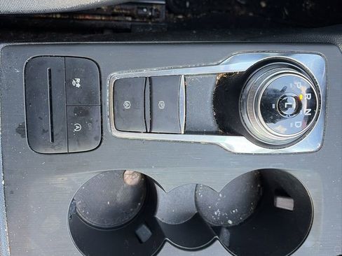 Used 2020 Ford Escape SE image 23