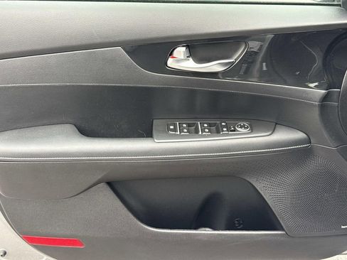 Used 2023 Kia Forte GT-Line w/ GT-Line Premium Package FWD image 18
