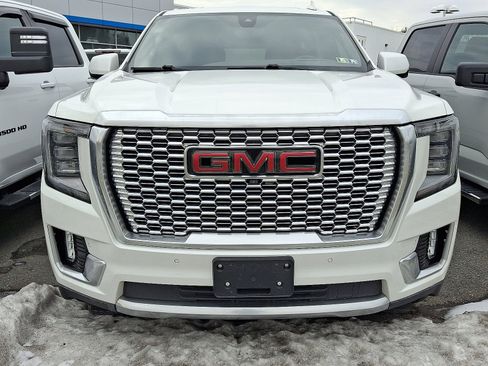 Used 2021 GMC Yukon Denali w/ Denali Ultimate Package image 2