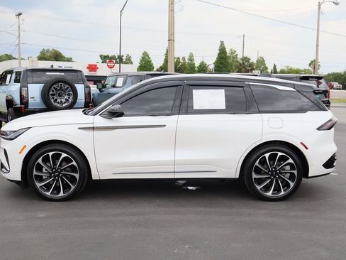 Used 2024 Lincoln Nautilus Black Label AWD/4WD image 6