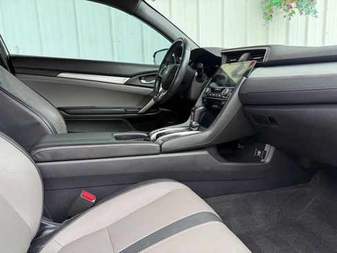Used 2016 Honda Civic Touring image 11