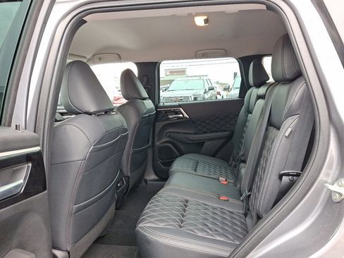 Used 2022 Mitsubishi Outlander SEL image 10