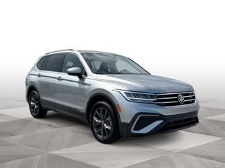 Used 2023 Volkswagen Tiguan SE FWD video 2