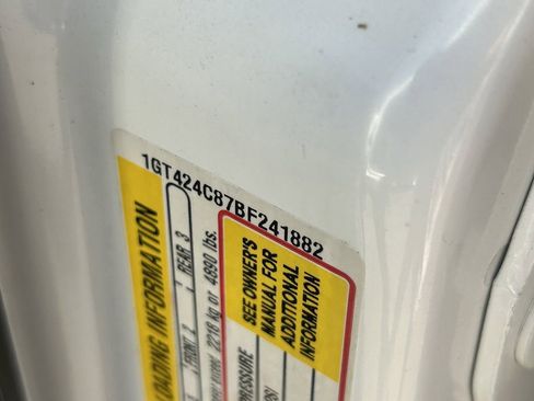 Used 2011 GMC Sierra 3500 SLT w/ SLT Convenience Package image 32