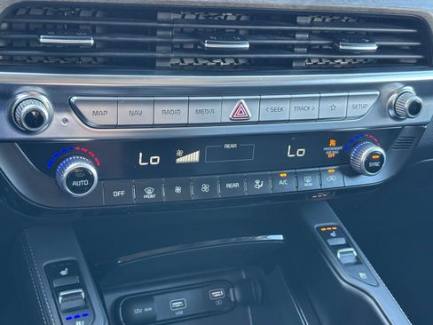 Used 2022 Kia Telluride EX w/ EX Premium Package FWD image 22