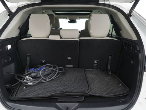 Certified 2024 MAZDA CX-90 Plug-In Hybrid w/ Premium Pkg image 10