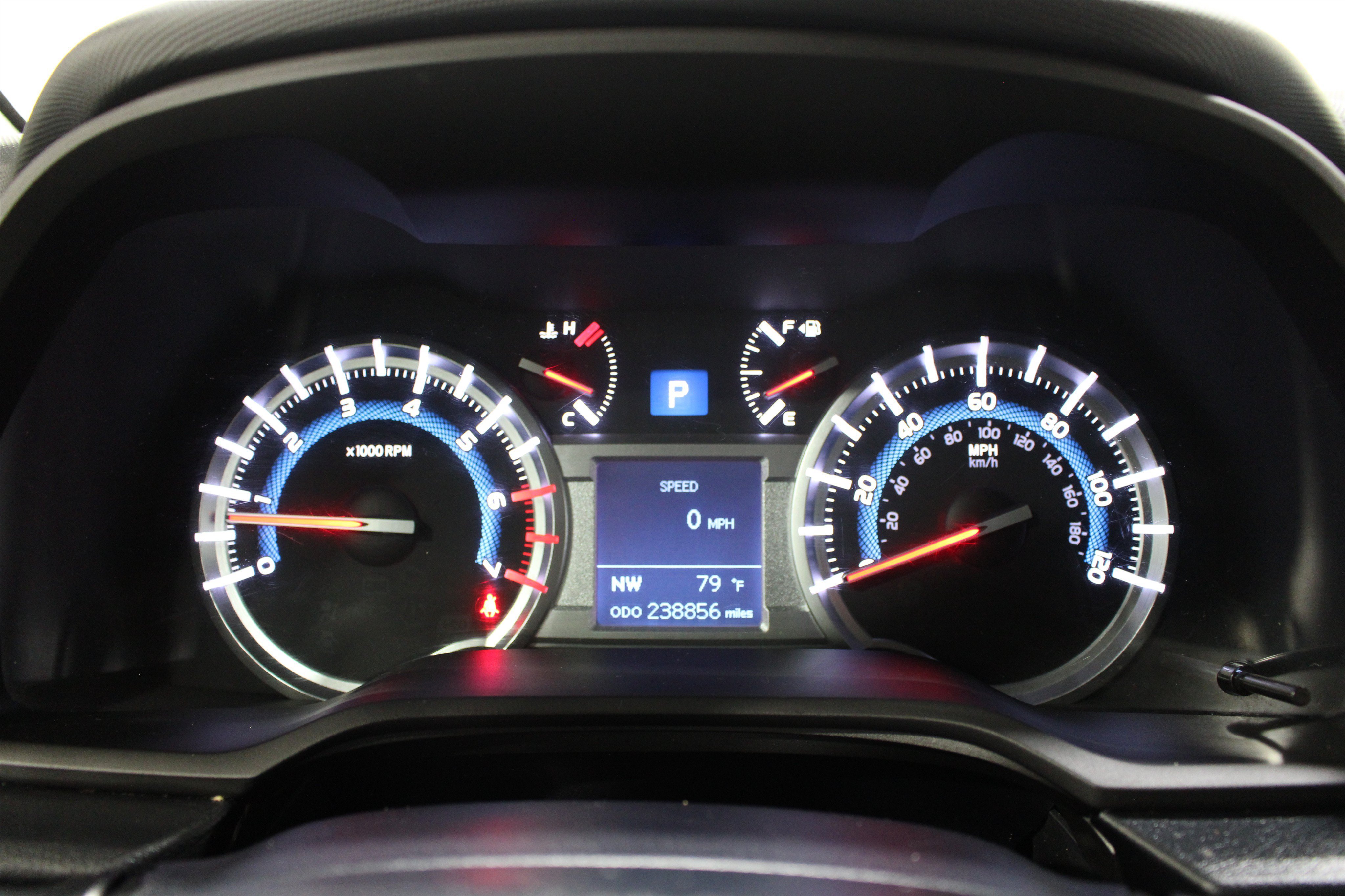 Used 2014 Toyota 4Runner SR5 AWD/4WD image 13