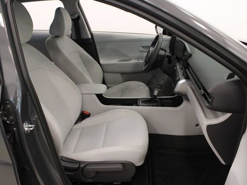 Used 2026 Hyundai Kona SEL Sport FWD image 14