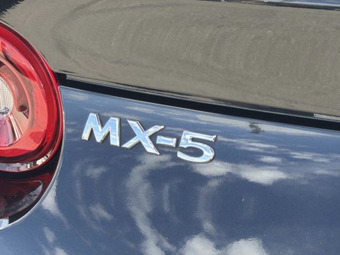 Used 2025 MAZDA MX-5 Miata RF Grand Touring RWD image 20