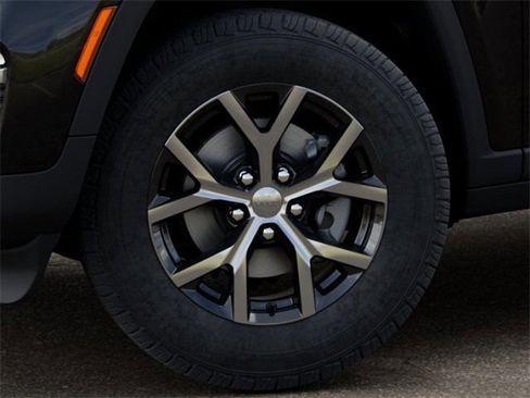 New 2025 Jeep Grand Cherokee Limited image 8