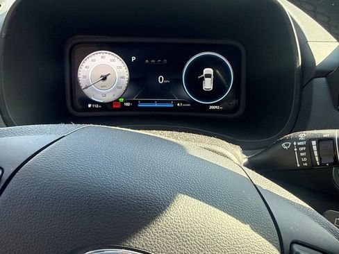Used 2023 Hyundai Kona SEL FWD image 4