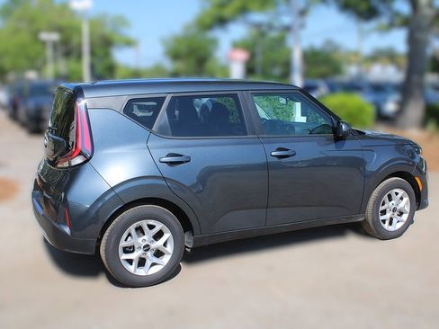 Used 2025 Kia Soul LX w/ LX Technology Package image 6