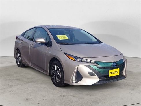 Used 2017 Toyota Prius Prime image 7