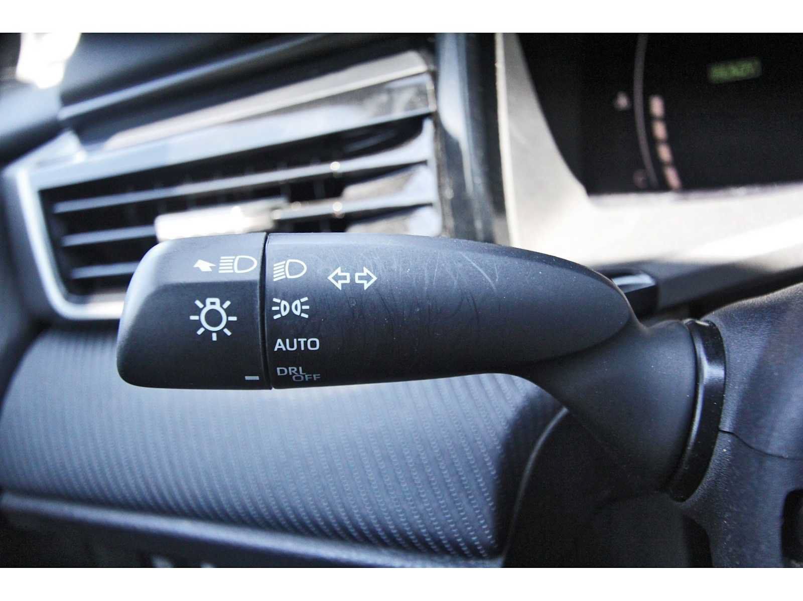 Used 2025 Toyota Camry SE FWD image 17