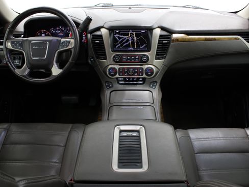 Used 2016 GMC Yukon XL Denali w/ Open Road Package AWD/4WD image 33