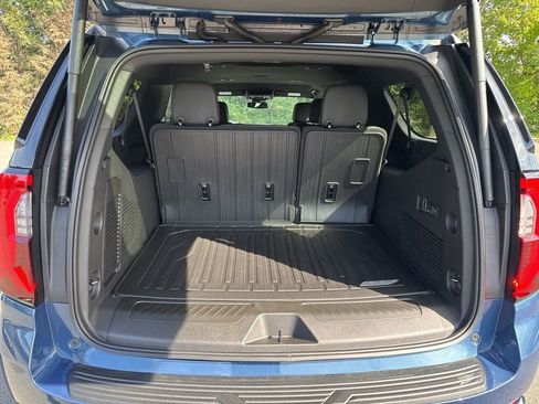 New 2026 GMC Yukon XL Elevation w/ LPO, Floor Liner Package AWD/4WD image 58