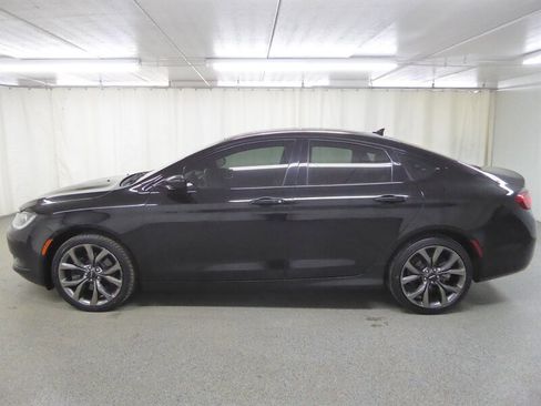 Used 2015 Chrysler 200 S w/ Navigation & Sound Group I image 4