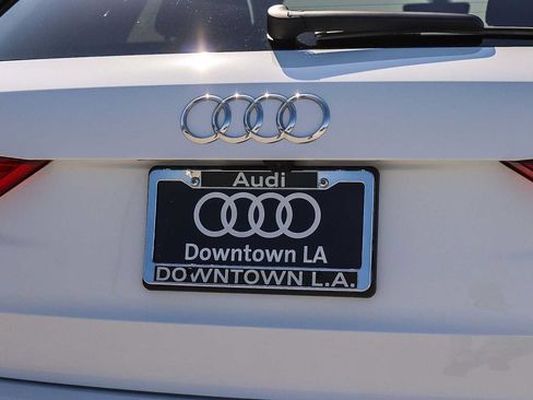 Used 2025 Audi Q3 2.0T Premium w/ Convenience Package AWD/4WD image 11