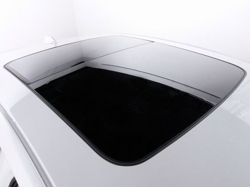 Certified 2023 Volvo S90 B6 Plus image 32