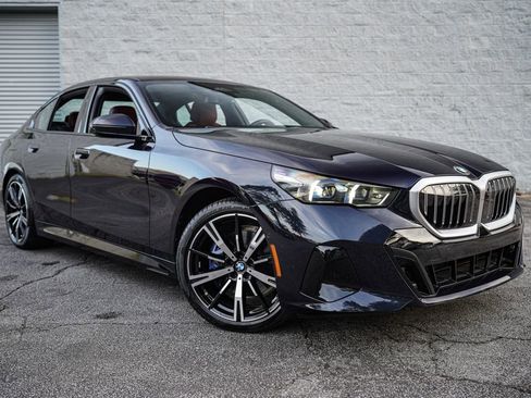 Used 2026 BMW 530i w/ M Sport Package RWD image 8