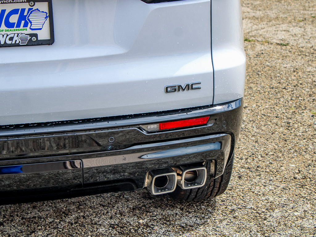 New 2027 GMC Acadia Denali Ultimate w/ LPO, Black Badging Package AWD/4WD image 14