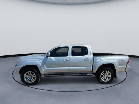 Used 2012 Toyota Tacoma PreRunner w/ TRD Sport Upgrade Pkg RWD image 2