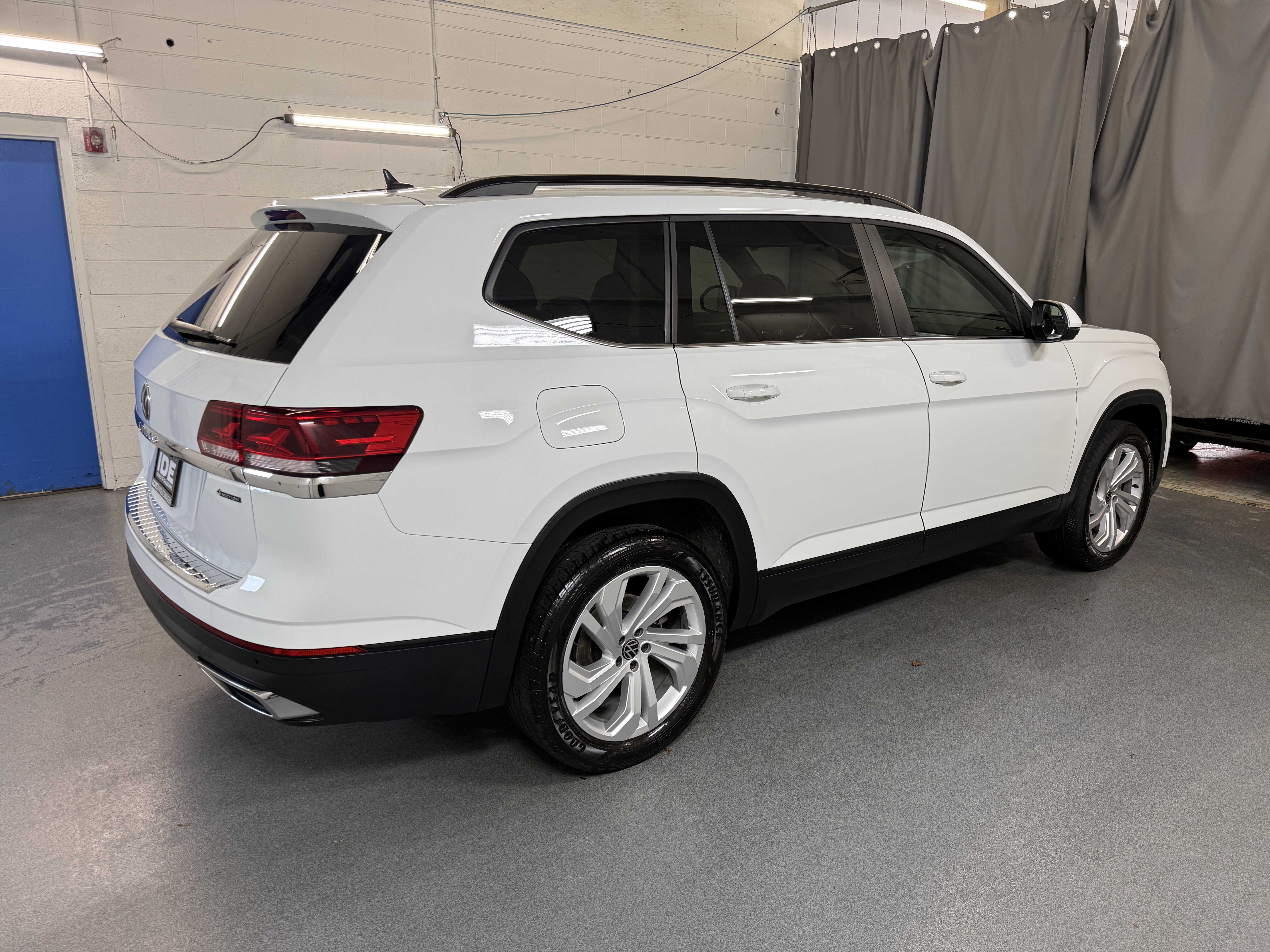 Certified 2023 Volkswagen Atlas SE AWD/4WD image 10