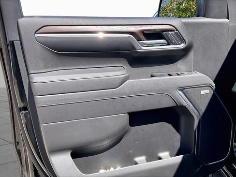 Used 2026 GMC Sierra 1500 SLT AWD/4WD image 22