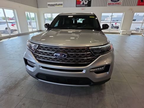 Used 2024 Ford Explorer King Ranch w/ Technology Package AWD/4WD image 3