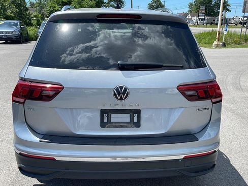 Used 2023 Volkswagen Tiguan SE AWD/4WD image 5