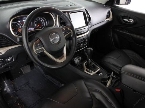 Used 2015 Jeep Cherokee Limited FWD image 18