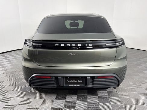 Used 2026 Porsche Macan Electric RWD image 10
