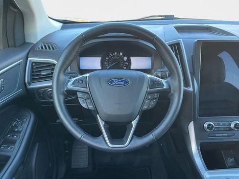 Used 2023 Ford Edge SEL image 14