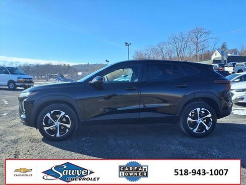 Certified 2025 Chevrolet Trax RS image 4