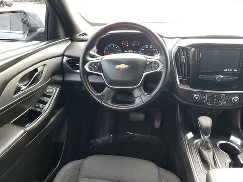 Used 2023 Chevrolet Traverse LT FWD image 12