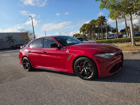 Used 2023 Alfa Romeo Giulia Quadrifoglio image 27