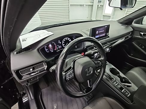Used 2023 Honda Civic Sport image 12
