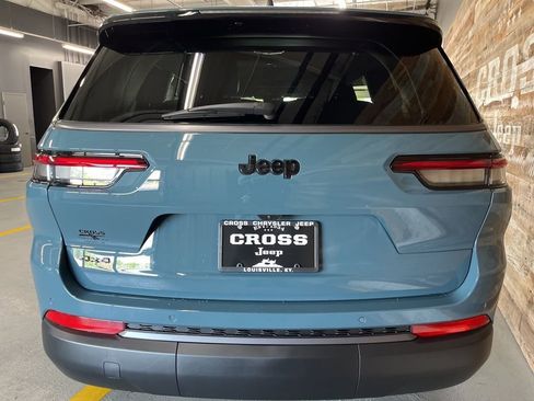 New 2026 Jeep Grand Cherokee L Limited w/ Limited Altitude Package AWD/4WD image 24
