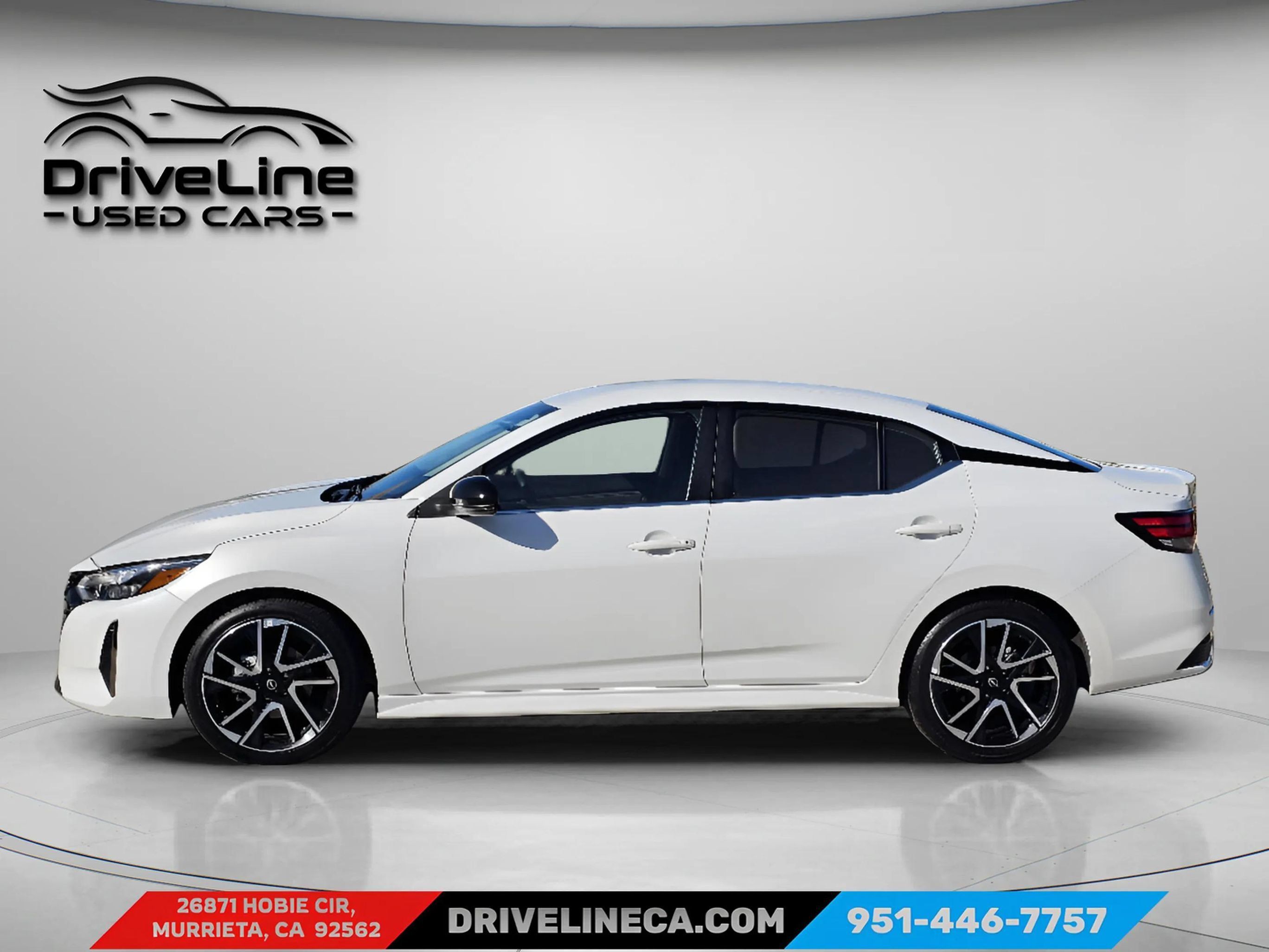 Used 2025 Nissan Sentra SR FWD image 13