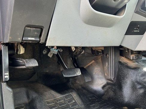 Used 2015 Ford F450 XL w/ XL Decor Group image 10